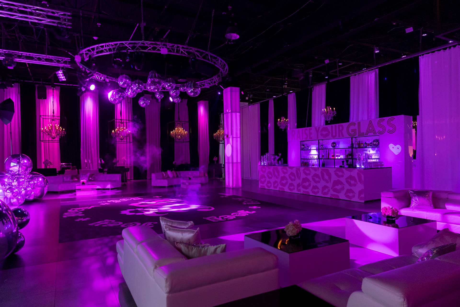  html    head  title 500 Internal Server Error  title   head    body    center  h1 500 Internal Server Error  h1   center    hr  center nginx 1.29.3  center     body     html 