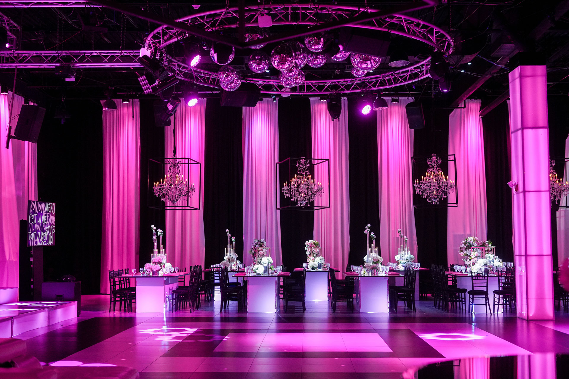  html    head  title 500 Internal Server Error  title   head    body    center  h1 500 Internal Server Error  h1   center    hr  center nginx 1.29.3  center     body     html 