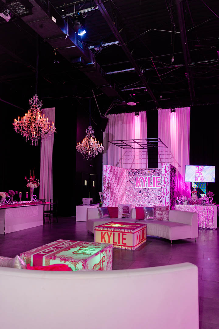  html    head  title 500 Internal Server Error  title   head    body    center  h1 500 Internal Server Error  h1   center    hr  center nginx 1.29.3  center     body     html 