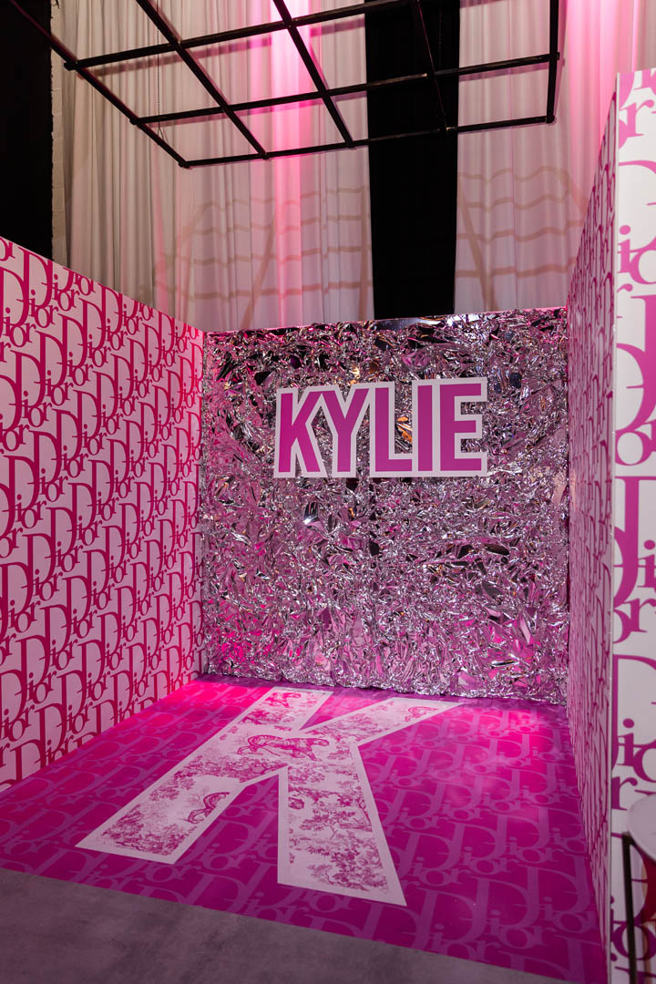  html    head  title 500 Internal Server Error  title   head    body    center  h1 500 Internal Server Error  h1   center    hr  center nginx 1.29.3  center     body     html 